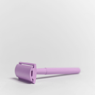 Ms. Lilac Lady + Stand - TCSK | Très Chic Shave Kit