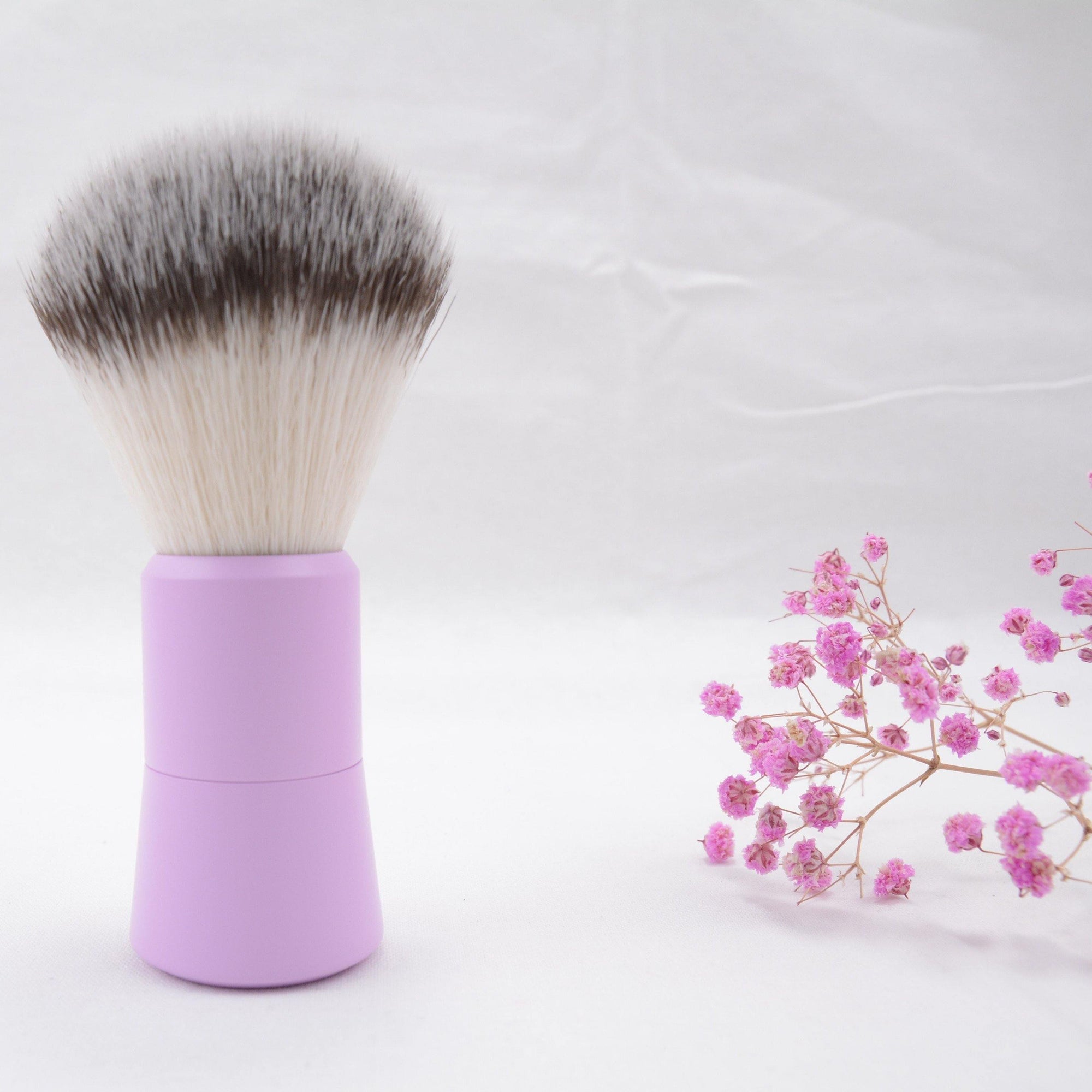THE ULTIMATE PRETTY SHAVE BRUSH - TCSK | Très Chic Shave Kit